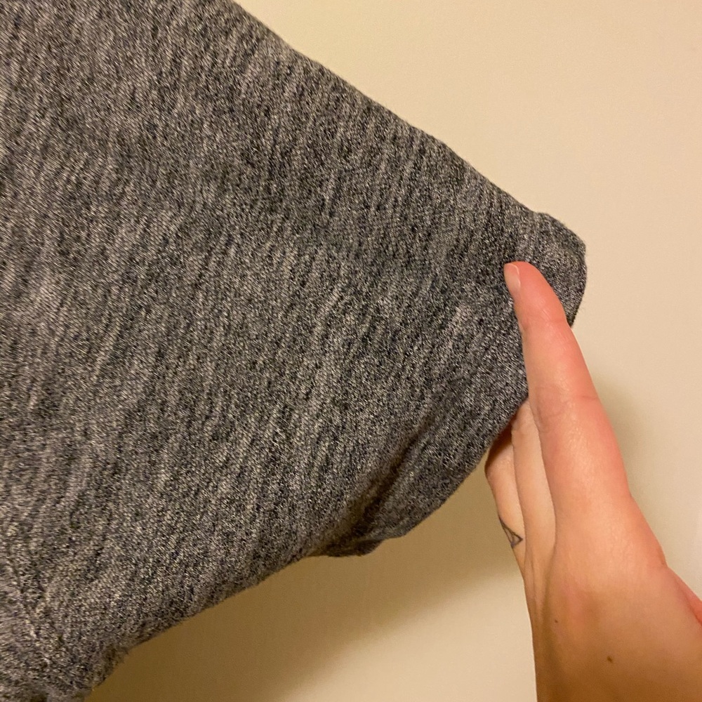 Everlane short sleeve sweatshirt - Picture 4 of 7